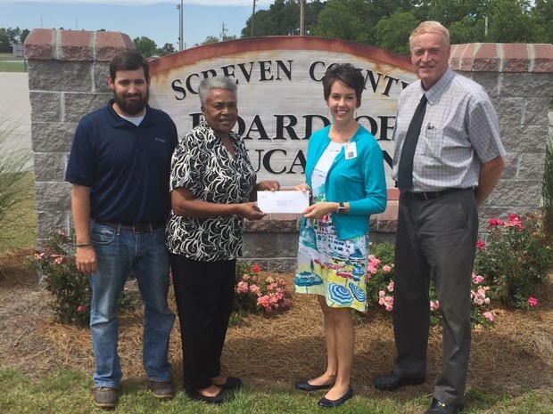 Plant Vogtle employees and Screven County High School Representative 